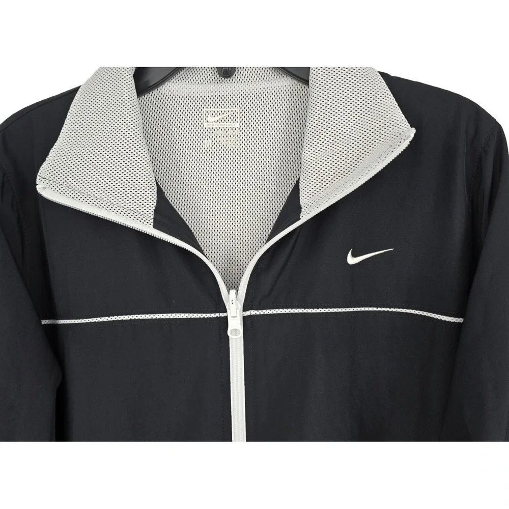 NWOT Nike Performance Black White Medium Mesh Lined Zip Pockets Collared Jacket